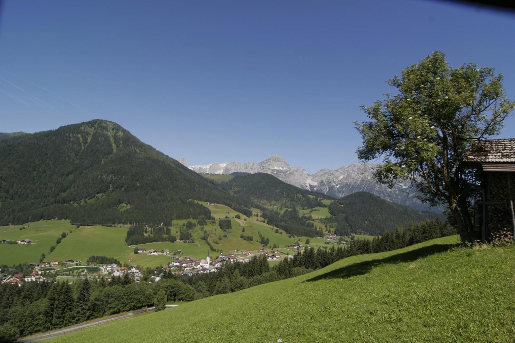 Gaestehaus Eder Hotell Sankt Martin am Tennengebirge Eksteriør bilde